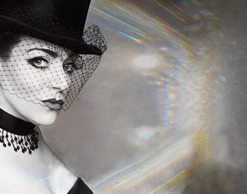 Nicola dressed as Shania in a black top hat